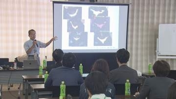熊谷市　銀行職員らが熊の生態など学ぶ／埼玉県