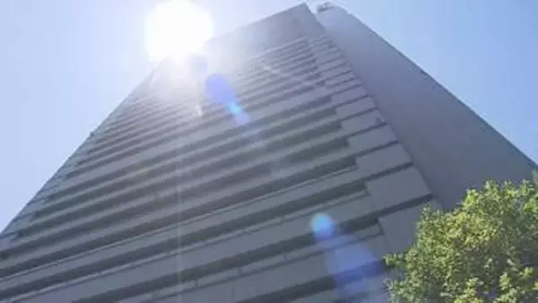 詐取金で競艇か　税務署員1億円超を脱税疑い