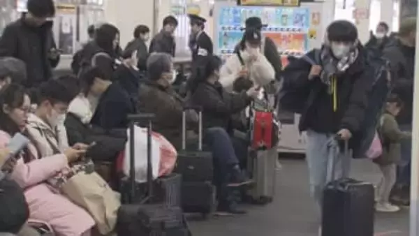 年末年始始まる　ＪＲ大宮駅　家族連れなどで混雑／埼玉県