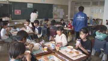 サッカーＷ杯出場国の料理を給食で味わう／埼玉県
