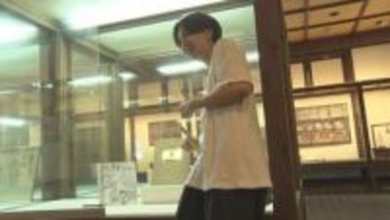 佐渡の情報を発信する人気動画クリエーター　“金の盾”を佐渡金山に展示《新潟》