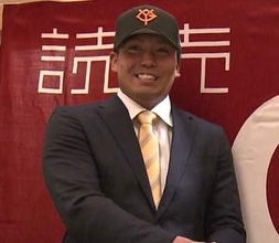巨人・知念大成選手が伝統の一戦で初ヒット　オイシックス出身で1軍登録《新潟》