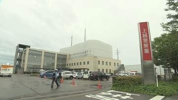 国道交差点でオートバイと衝突ひき逃げの疑いで69歳の男を逮捕　オートバイの運転手が重傷　男は「事故は起こしていません」と容疑否認《新潟・上越》