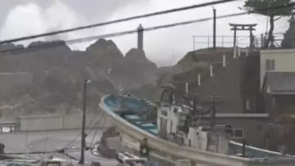 広い範囲で強風　ジェットフォイルが全便欠航　昼過ぎにかけて下越や佐渡で高波に注意 《新潟》