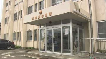 「割ったグラスで背中を刺した」スナックで酒を飲んでいた燕市の会社員の男(46)を現行犯逮捕《新潟・阿賀野市》