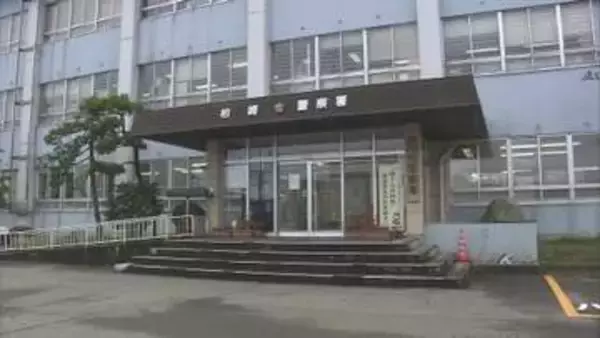 柏崎市のコンビニで店員にカッターナイフを突きつけ現金脅し取る　強盗の疑いで男を逮捕《新潟》
