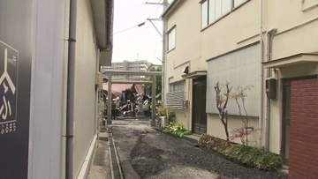 新潟市の中心部で愛宕神社など数軒が燃える火事　90代女性がケガ