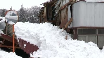【大雪の影響】建物の倒壊相次ぐ　十日町市で倉庫倒壊けが人なし　柏崎市や上越市では車庫や住宅倒壊2人死亡《新潟》