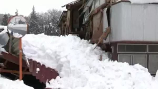 【大雪の影響】建物の倒壊相次ぐ　十日町市で倉庫倒壊けが人なし　柏崎市や上越市では車庫や住宅倒壊2人死亡《新潟》