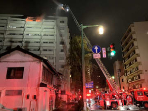 【続報】新潟市中央区のマンション火災　10階の一室など焼く　女性1人搬送もけがなし