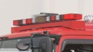 【速報】「屋根裏から炎が見える」三条市でアパートとみられる建物で火事　消防が消火活動中《新潟》