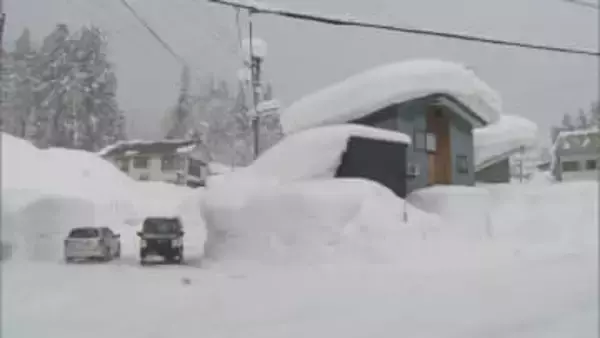 【大雪】除雪車にはねられ70代男性が死亡　大雪のピーク過ぎるも積雪さらに増える見込み 《新潟・上越》