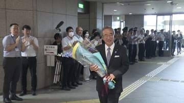 【決意】知事選3選　花角知事が初登庁　「地域経済を活性化したい」《新潟》