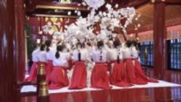おみくじを高く舞い上げ“運気向上”願う神事 　護国神社で新年に向けた準備《新潟》