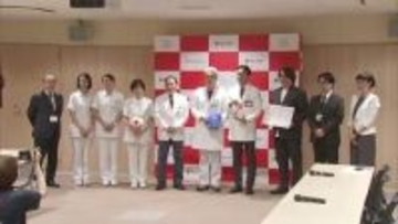 「女性の健康」テーマの動画を贈呈