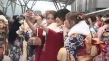 福岡市で『はたちのつどい』　約1万人が晴れ着姿で決意新たに　「親に散々迷惑をかけてきたので、これから恩返しできるよう頑張りたい」