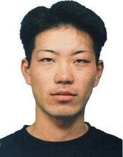 トクリュウの疑いも　現場から逃走した23歳男の顔写真を公開　飲食店から約400万円奪いけがさせた疑いで指名手配　福岡市