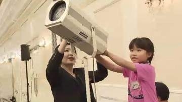 「ご結婚おめでとうございます！」子供たちが模擬披露宴の仕事に挑戦　司会や照明、音響…力を合わせて　北九州市のホテルで職業体験　福岡
