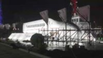 「つばめの大冒険」博多港に到着　台船に乗った車両が海の上を“感謝旅”　全線開業15周年で　10日から博多駅前広場で一般公開へ　福岡