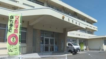 「トラクターが川に落ちている」近所に住む女性が110番通報　運転していた男性はトラクターの下敷きに　搬送先の病院で死亡確認　山口・周南市
