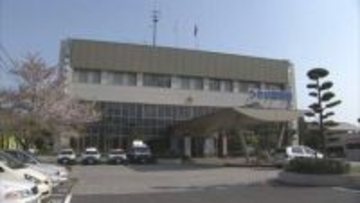 “飲酒運転”で川に転落も車を放置してそのまま逃走　うきは市職員の男を逮捕　市役所で寝ているところを発見　「警察に捕まると思って逃げた」　福岡・うきは市