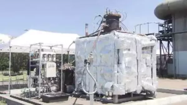 サニックスが廃水や汚泥から航空燃料製造へ　「SAF」原料の生産工場を公開　福岡・北九州市
