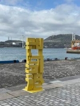 漢字がひらがなに変わる…門司港に“二刀流”の新オブジェ登場　スマホ撮影にぴったり　縦長に特化　福岡・北九州市