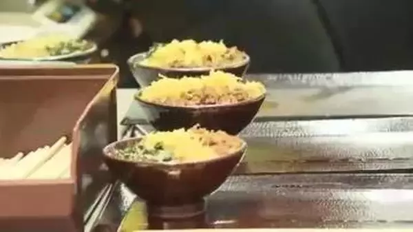 “できたてほかほか”が味わえる　あの名物駅弁「かしわめし」が進化　東筑軒が本社に新店舗オープン　立ち食い文化も継承　福岡・北九州市