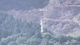 「久留米市の山火事　陸自ヘリによる消火活動始まる　知事が災害派遣を要請　民間ミキサー車も出動し給水活動を担う　福岡」の画像1