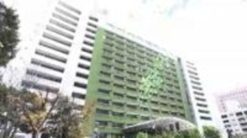 “緑いっぱい”の市役所をお披露目　ツタやツツジなど1000本を壁面やベランダに　12億円かけ地下鉄の駅なども緑化へ　福岡市