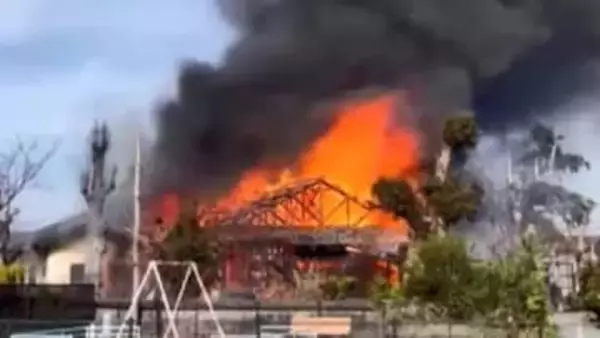 神社の社務所兼住宅を焼く火事　一時激しく炎上し骨組みだけに　約3時間後に消し止められる　福岡・北九州市