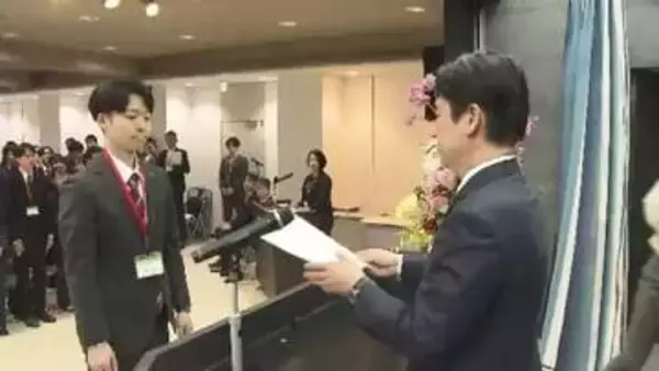 「新年度スタート　北九州市役所で辞令交付式　201人が新たな一歩　「何事にも誠実に取り組んで参ります」　福岡」の画像