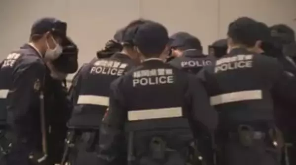 【続報】刺された男性は「HKT48」スタッフ　イベント一部中止に　福岡市の商業施設で男女2人襲われる　刺した男は逃走