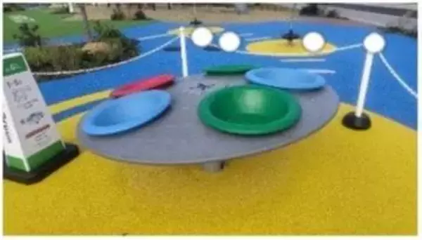 回転遊具から10歳男児が落下　腕を骨折　市が利用を停止に　1日にオープンしたばかりの「グルーンわかまつ」　福岡・北九州市