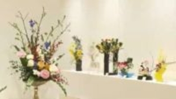 西日本華道連盟福岡支部『いけばな展』　テーマは「春～花爛漫～」　個性的で華やかな作品173点　博多阪急で19日まで