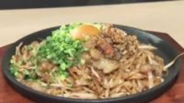 “九州一の焼きうどん”召し上がれ　地元のソウルフード専門店がJR小倉駅にオープン　平打ちの生麺に香ばしいソースが絡む　福岡・北九州市