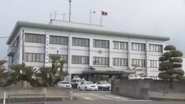 特急「ソニック」と軽自動車が衝突　車の運転手「気がついたら踏切の中に入っていた」　JR日豊線の一部区間で運転見合わせ　福岡