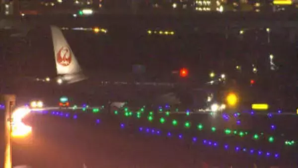 離陸前の日航機が誘導路で立ち往生　福岡空港で航空灯火に接触　羽田行きの最終便　駐機場に引き返す