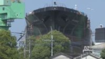 住宅街に迫る巨大タンカー！SNSでも話題の迫力満点の30秒　“街なかの造船所”の進水式に密着【2025福岡総決算】