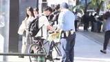 「5月は「自転車月間」　JR博多駅前で自転車の安全利用を呼びかけ　「基本的な自転車ルールの周知を徹底していきたい」　福岡」の画像1