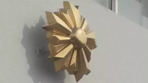 大田原市 原付バイクが駐車中のトラックに衝突　17歳の男子高校生が重体