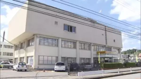 リサイクルショップのすだれに火つけたか　無職の男逮捕　連続不審火との関連捜査