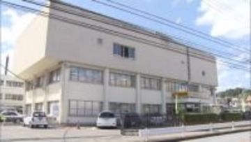 リサイクルショップのすだれに火つけたか　無職の男逮捕　連続不審火との関連捜査