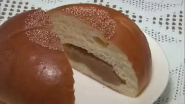 高校生がかんぴょうを原料に使い　あんパンを開発