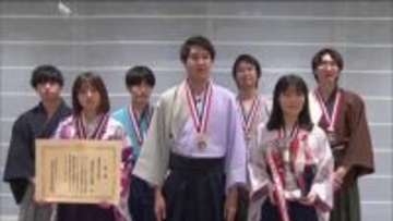 百人一首の競技かるたで全国大会初優勝　国民文化祭の栃木県チーム　福田知事に報告