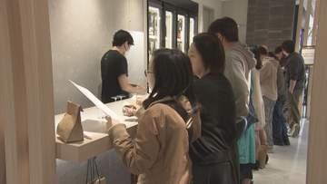 “器で変わる日本酒体験”…4万4000円の工芸品も 東海地方の作家が手がけた高級酒器を選べる立ち飲み店
