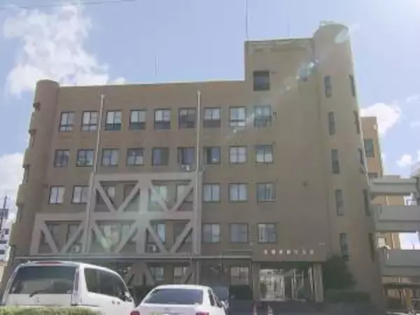 タバコの火を男性の舌に押し付けるなどし現金脅し取ろうとしたか 15〜19歳の男8人を逮捕 男性は知人女性から誘われ被害に