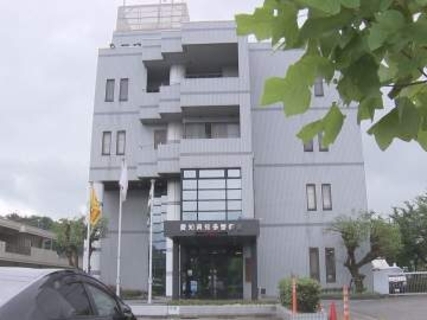 気付いた運転士が急ブレーキも…駅で線路内に進入した男性が特急電車にはねられ死亡 約1時間半運転見合わせ