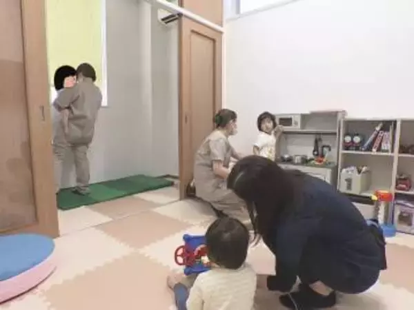 料金は1日2千円…大学内に“病児保育”対応クリニックが開業 3児の父親でもある院長「共働き家庭の解決策の1つに」