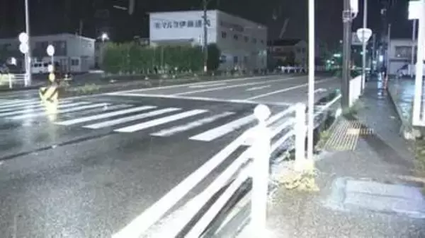夜の信号交差点で衝突…15歳の高校生が外国人男性が運転する乗用車にはねられ死亡 警察がドラレコ等から状況調べる